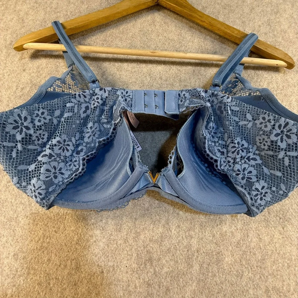 Victoria's Secret Lavender Metallic Lace Front Close Racerback Bra 36D T1950